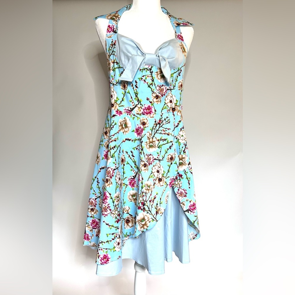 Aqua Floral Dress Size Large (NEW)